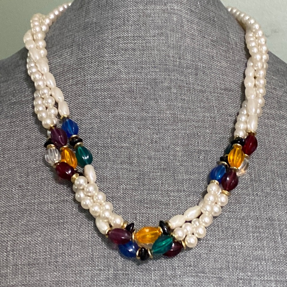 Simulated Twisted Pearl Multi Color Beaded Necklace